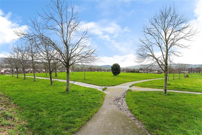 7 Parklands View, Ballycullen, Dublin 24