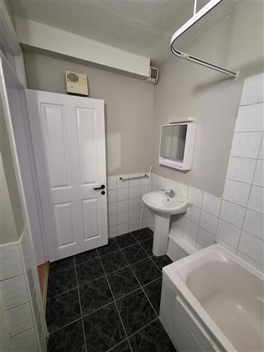 Photo 8 of 12 — APARTMENT 206 RICHMOND COURT MOUNT KENNETT PLACE DOCK ROAD, City Centre (Limerick), Limerick City