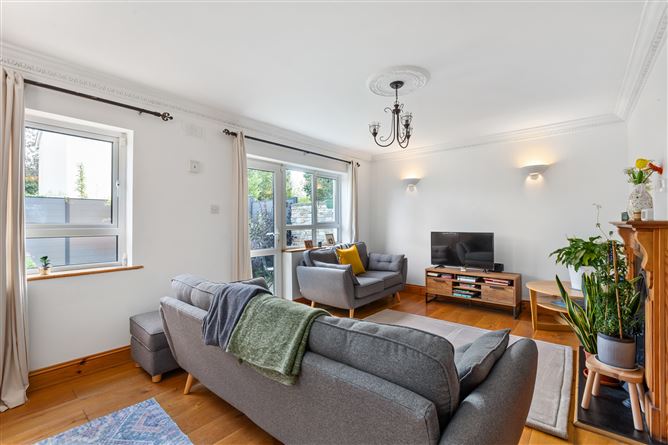 8 Engleberg Court, Mounttown Road Lower, Dun Laoghaire, County Dublin