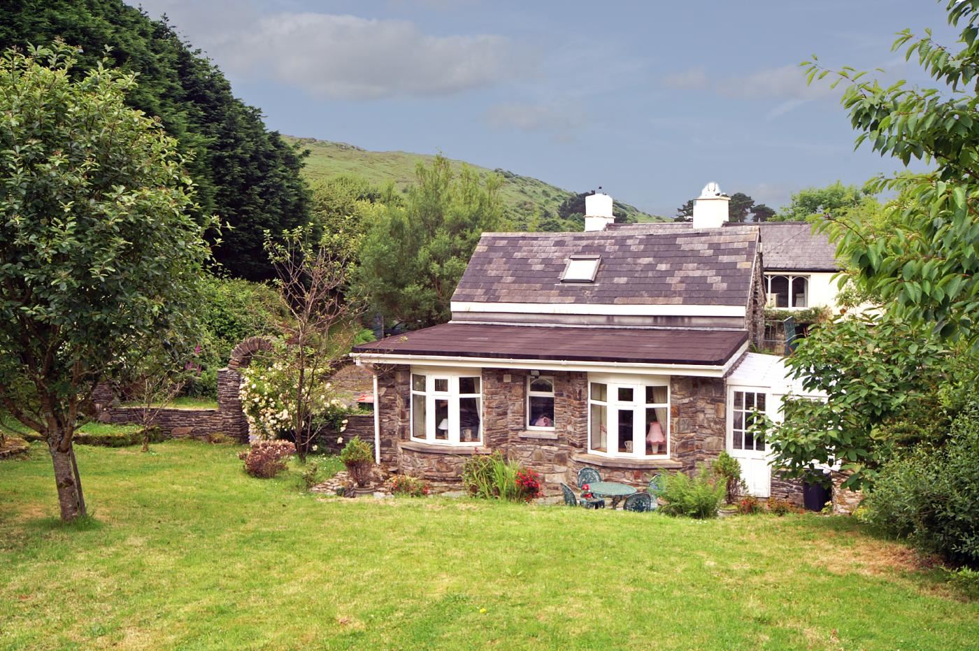 Photo 1 of 12 — 2 Bed in Bantry,Bantry,  Cork