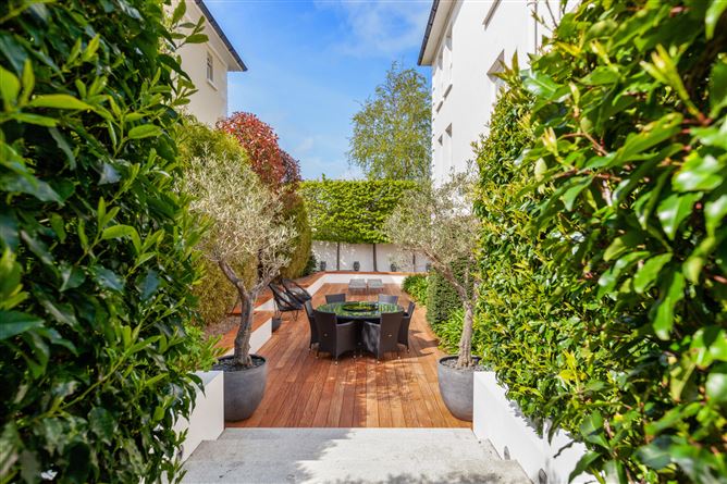 Burnham, 4 Queens Park, Monkstown, Co. Dublin
