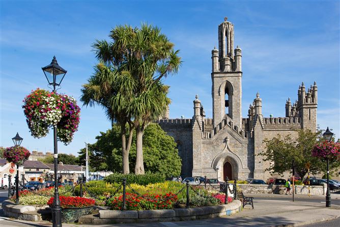 Burnham, 4 Queens Park, Monkstown, Co. Dublin