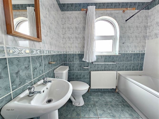 5 Dun Na Ri, Tobarteascain, Ennis, Co. Clare
