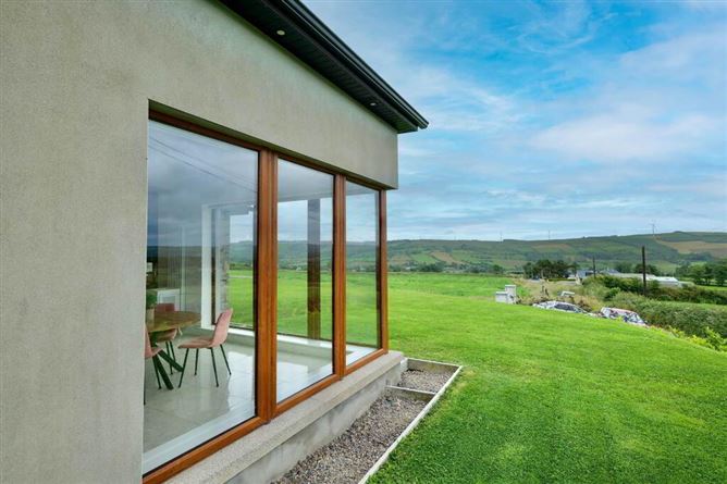 Meenoline South, Templeglantine, Limerick