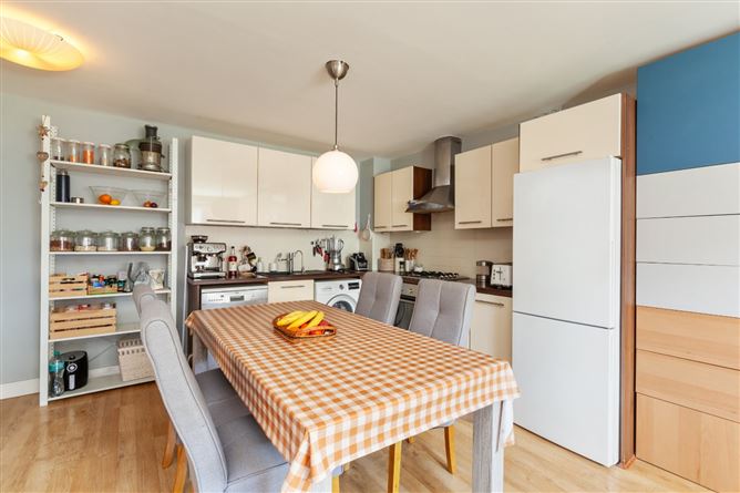 Apt, 88 Mayeston Square, Finglas, Dublin 11