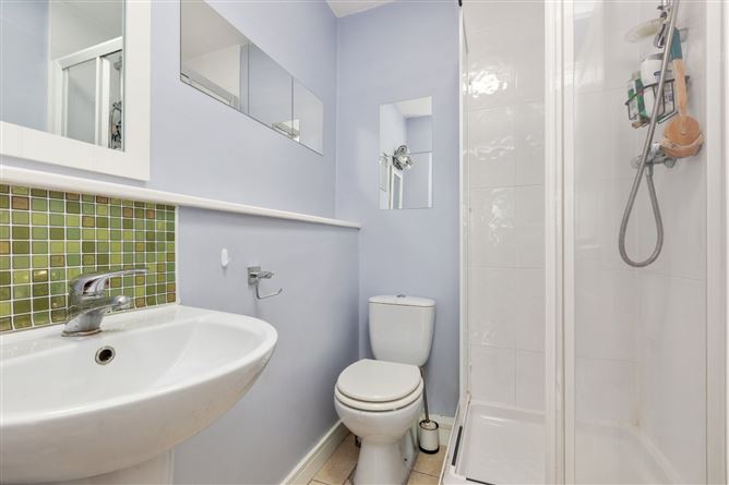 Apt, 88 Mayeston Square, Finglas, Dublin 11