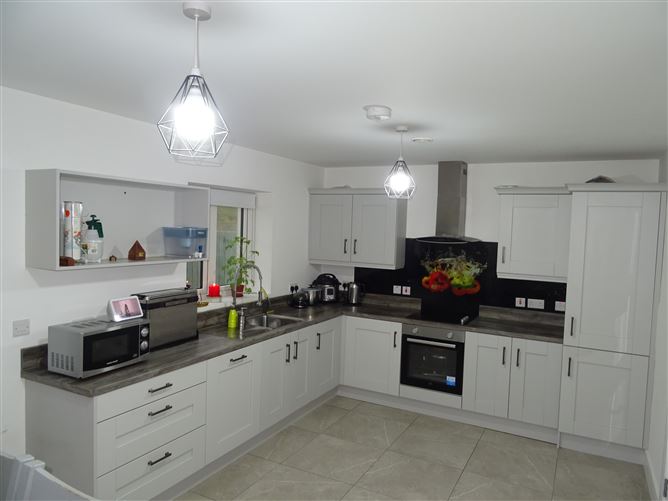 24 The Grange, Donegal Town , Donegal Town, Donegal