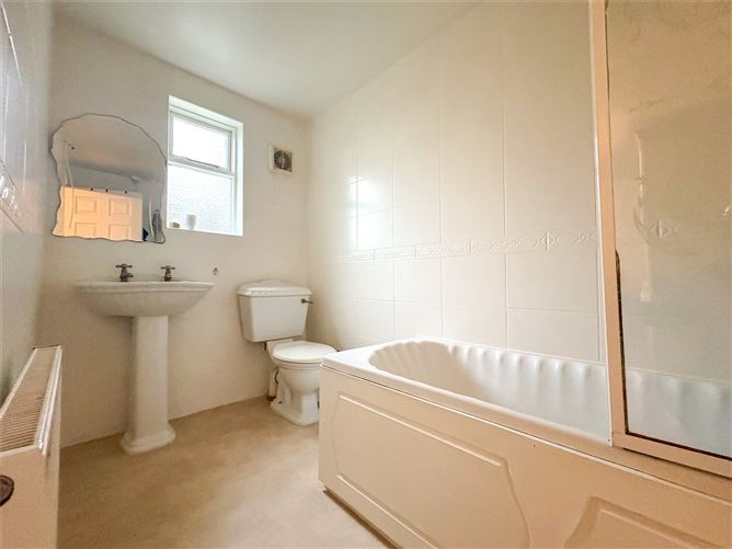 23 Upper Newcastle Road, Newcastle, Galway