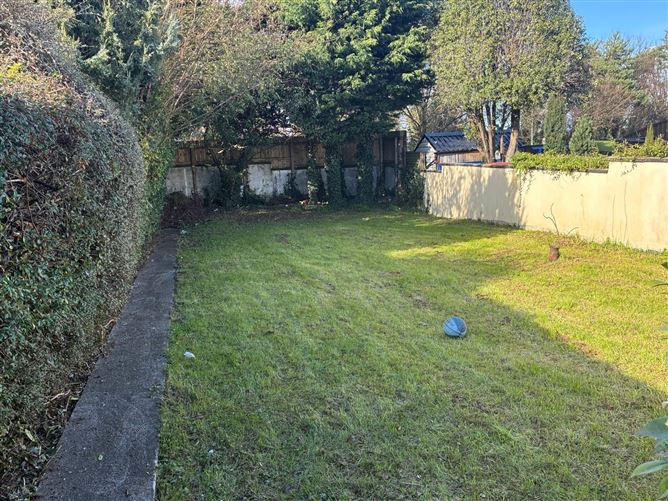 34 The Grove, Kingswood, Dublin 24