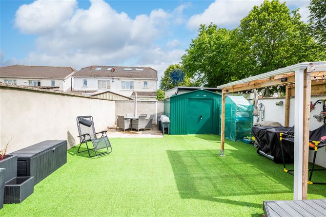 Photo 24 of 28 — 27 Earlsfort Close, Lucan, Co. Dublin