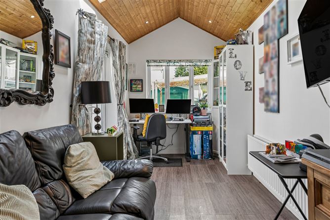 Photo 11 of 28 — 27 Earlsfort Close, Lucan, Co. Dublin