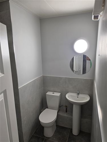 Photo 12 of 17 — APARTMENT 110 MOUNT KENNETT APARTMENTS MOUNT KENNETT PLACE DOCK ROAD, City Centre (Limerick), Limerick City