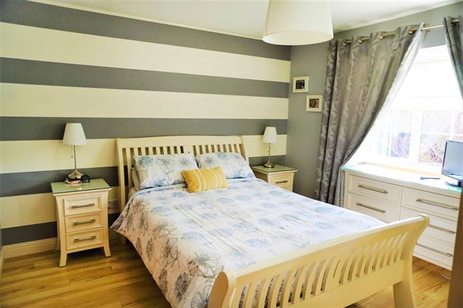 65 Feltham Hall, Carlow