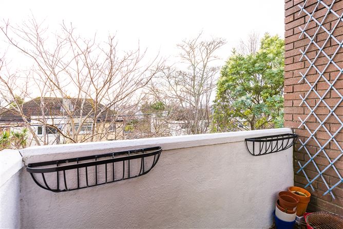 Apt. 11, Woodlawn House, Woodlawn Park, Dun Laoghaire, County Dublin