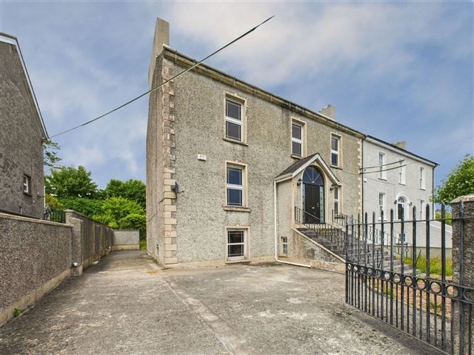 2 Sweetbriar Park, Tramore, Co. Waterford