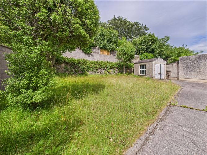 2 Sweetbriar Park, Tramore, Co. Waterford