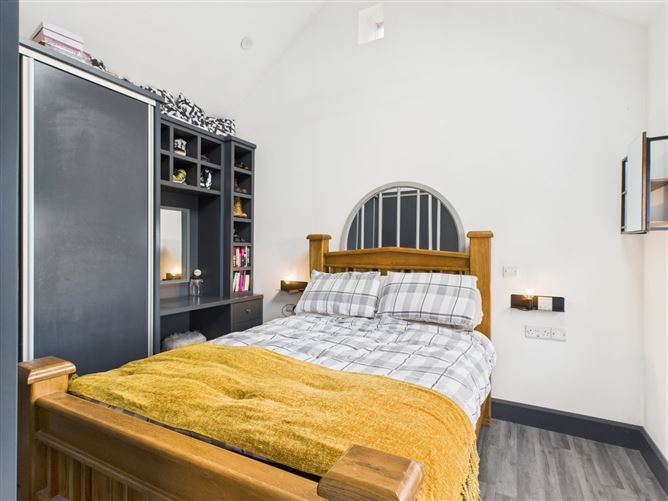 Stone Wall Cottage, Newtown, Kilbeggan, Co. Westmeath