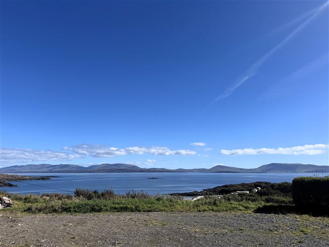Old Farmhouse & Lands, Glanbeg, Caherdaniel, Kerry