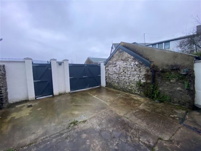 3 Woodview Terrace, Main Street, Stranorlar, County Donegal