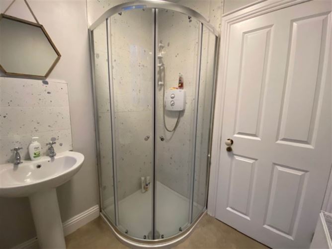 3 Woodview Terrace, Main Street, Stranorlar, County Donegal