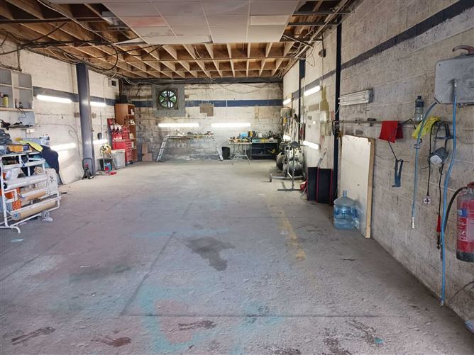 AC Crash Repairs Unit, Cashel Road Industrial Estate, Cashel Road, Clonmel, Co. Tipperary
