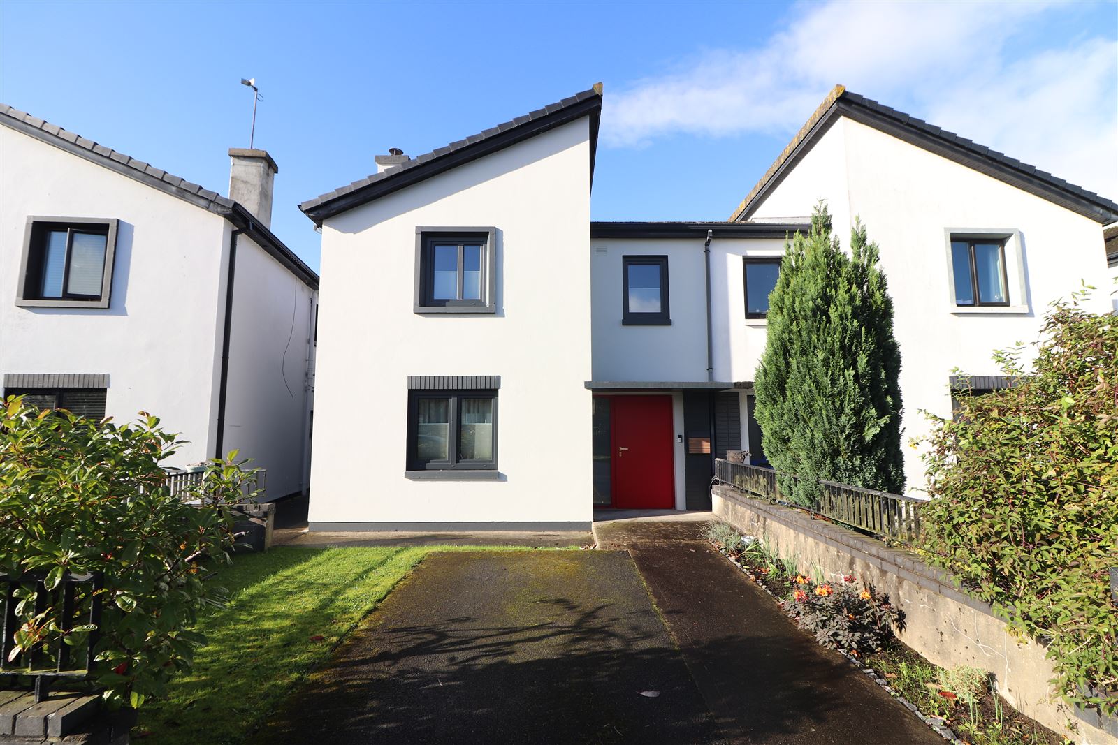 Photo 1 of 23 — 34 Cul na Greine , Shannon, Clare