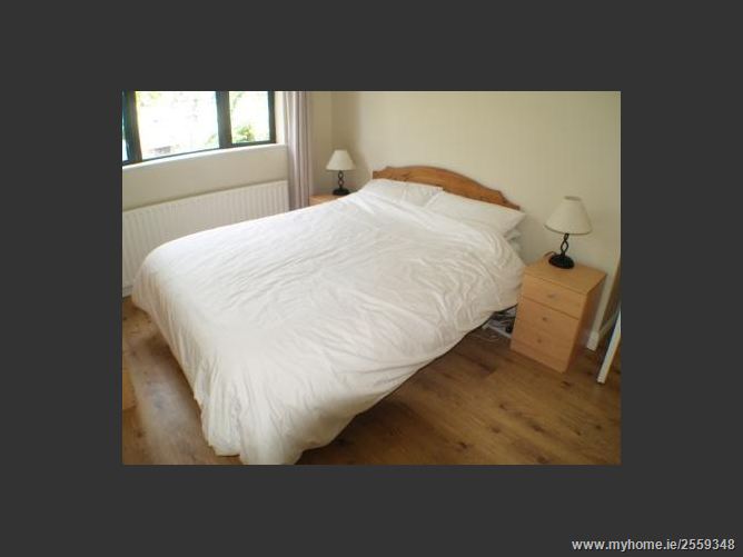 24 Woodview Heights, Lucan,  Dublin West