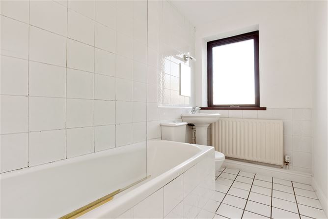 7 Grattan Hall, Lower Mount Street, Dublin 2