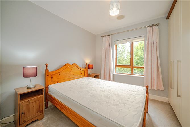 4 The Paddocks Grove , Adamstown , Lucan, Dublin