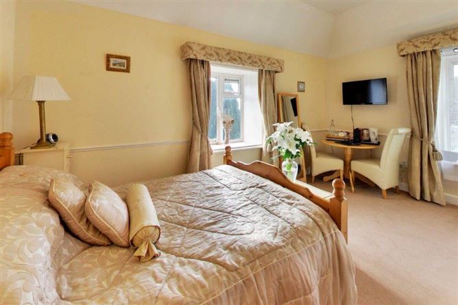 Private, Lake Road, Co. Cork