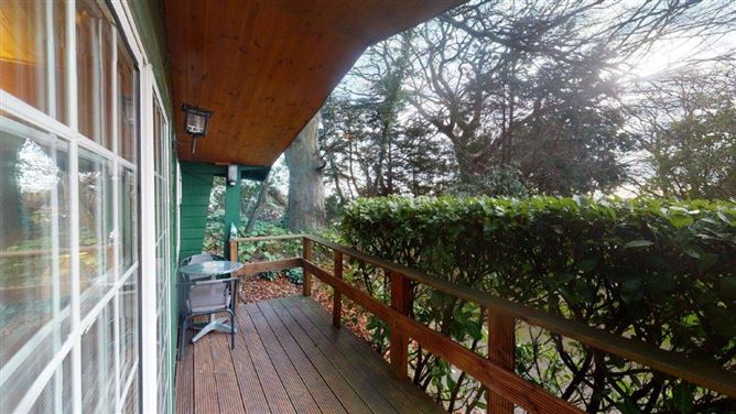 Private, Lake Road, Co. Cork