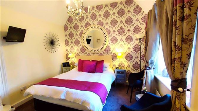 Private, Lake Road, Co. Cork