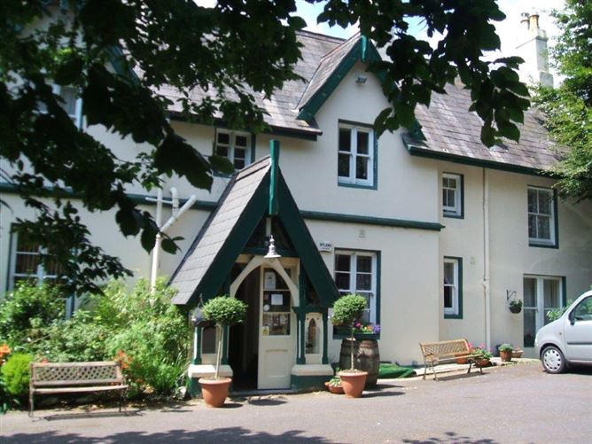 Private, Lake Road, Co. Cork