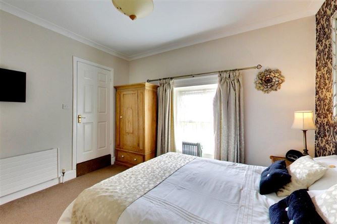 Private, Lake Road, Co. Cork