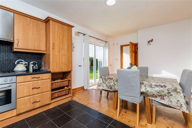 Rosa, Ballyvaldon, Blackwater, Co. Wexford