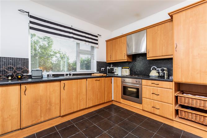 Rosa, Ballyvaldon, Blackwater, Co. Wexford