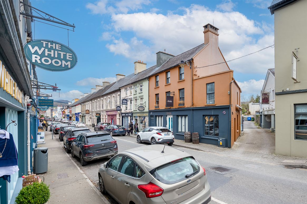Eden Mews, 4 Henry Court, Kenmare, Co. Kerry Eden Mews, 4 Henry Court, Kenmare, Co. Kerry