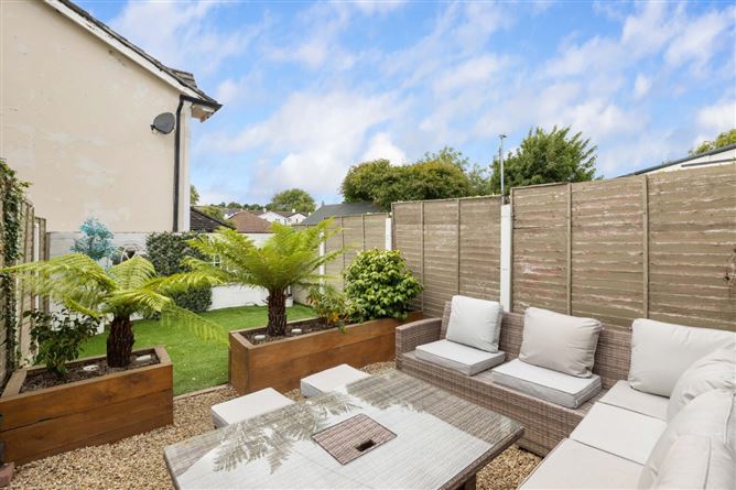 Photo 9 of 12 — 27 Stonebridge Close, Shankill, Dublin 18