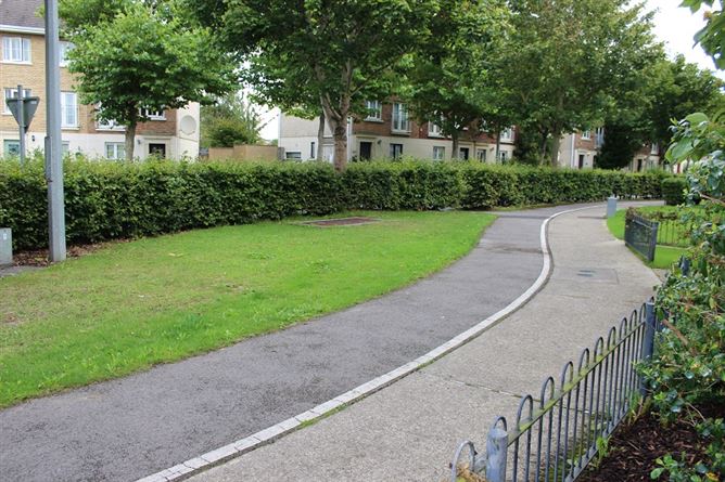 39 Rathmore Village , Tyrrelstown, Dublin 15