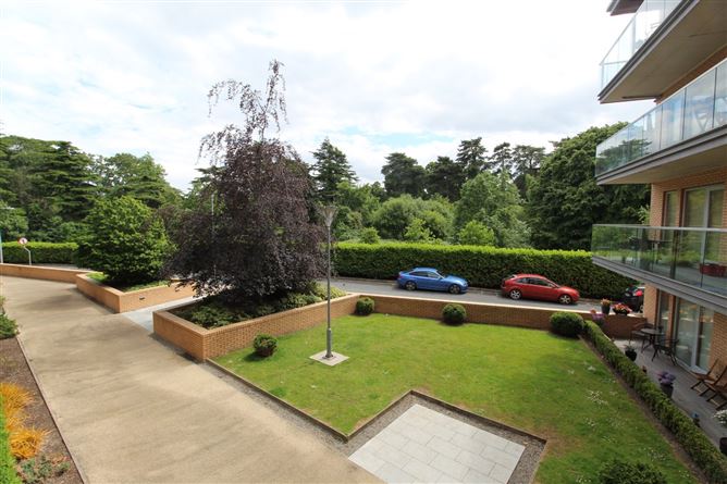 24 Cedarhurst Road, Phoenix Park Racecourse, Castleknock, Dublin 15