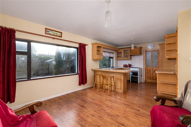 48 Mayfield Grove, Athlone, Co. Westmeath