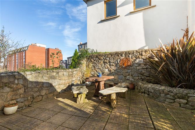 Subiaco, 28c Stable Lane, Monkstown Road, Monkstown, Co. Dublin