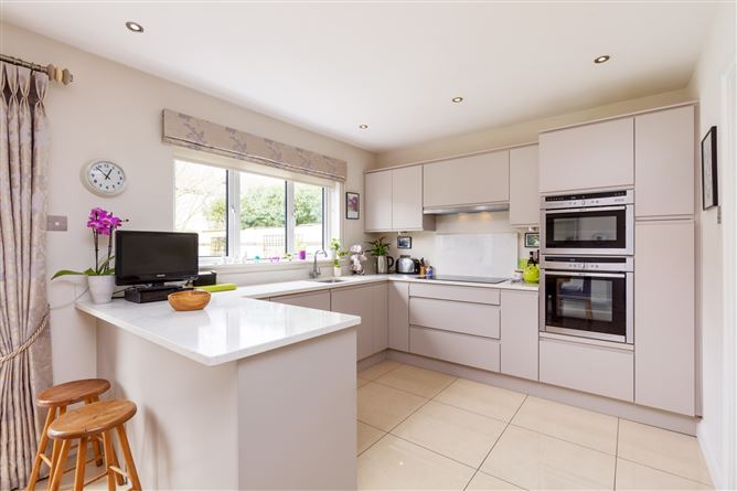 3 Chesterfield Avenue, Castleknock, Dublin 15