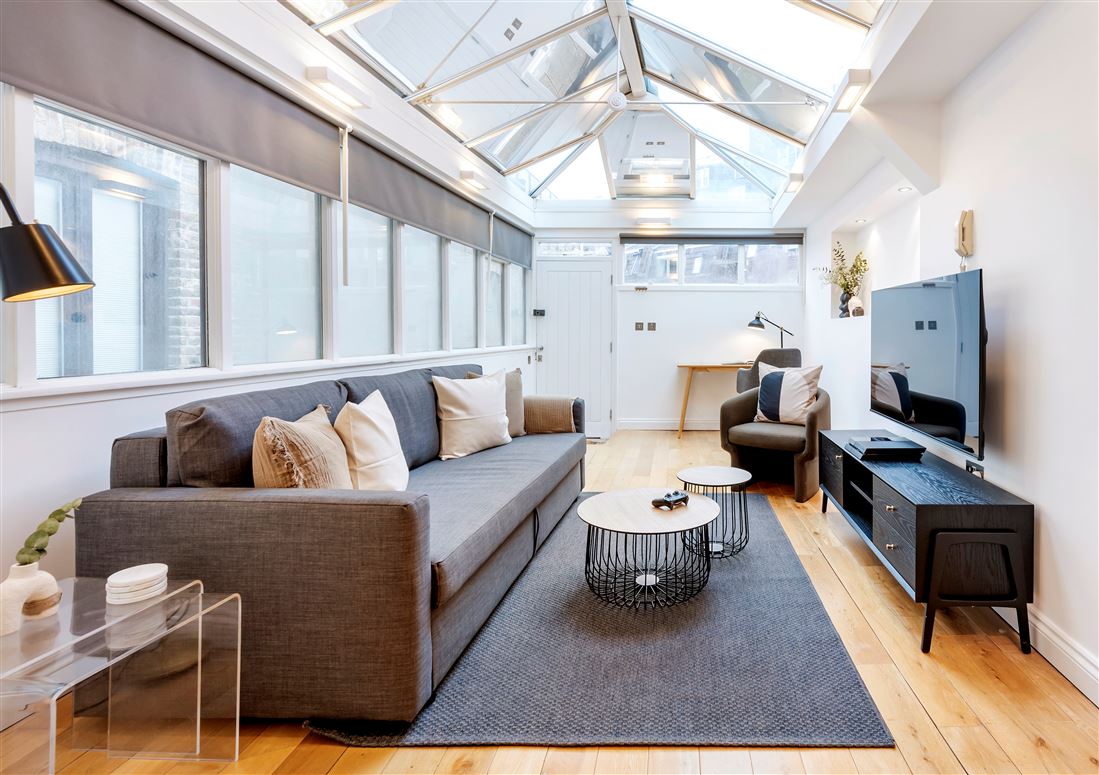 Covent Garden Charmer,London,Greater London,United Kingdom