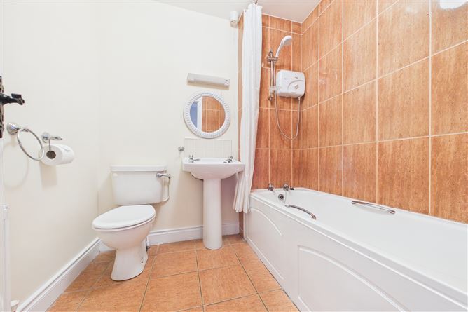 2 Kings Crescent, Arthurstown, Wexford