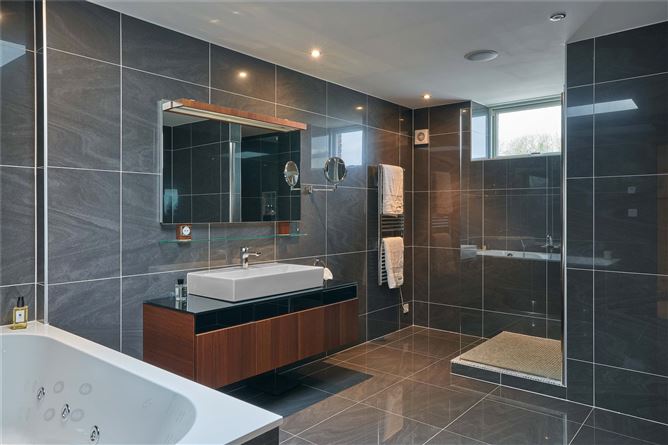 2 Thulla, Dunbo Hill, Howth, Co. Dublin