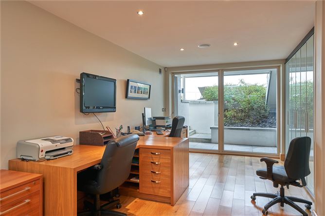 2 Thulla, Dunbo Hill, Howth, Co. Dublin