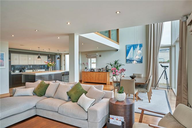 2 Thulla, Dunbo Hill, Howth, Co. Dublin