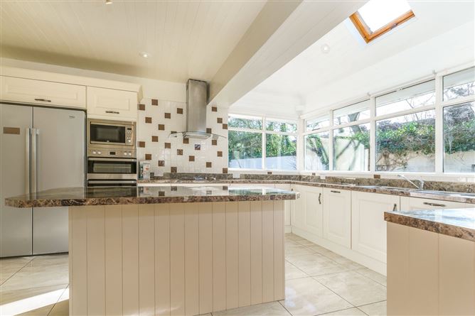 Tenchleigh, 9 The Thicket, Hainault Road, Foxrock, Dublin 18