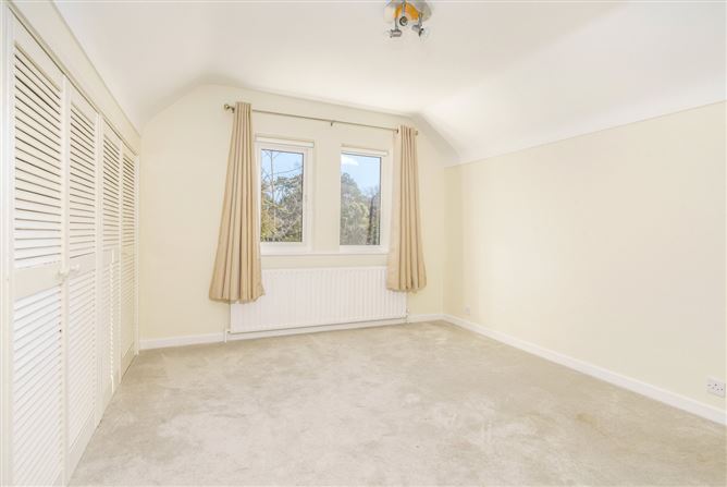 Tenchleigh, 9 The Thicket, Hainault Road, Foxrock, Dublin 18